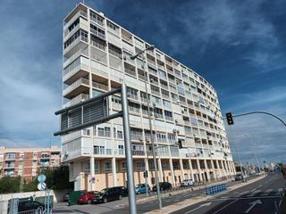 Appartement en Goteta. Se vende precioso y luminoso piso en primera lnea playa alicant