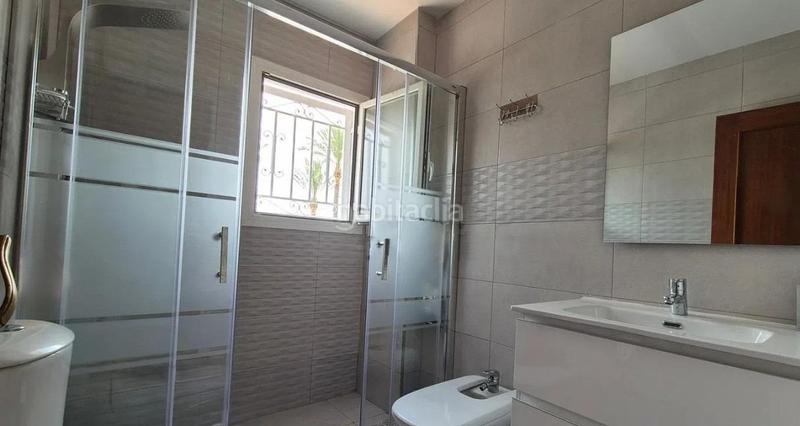 Foto 282900f3-7ed9-4948-93ae-b5572d71ee58. Semi detached house with parking pool in Playa Muchavista Campello (el)