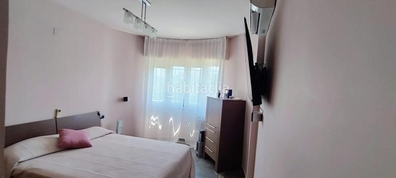 Foto f0d65f65-9182-46d5-8152-8de5ab918f71. Semi detached house with parking pool in Playa Muchavista Campello (el)