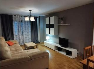 Rent Flat in Juan XXIII. Estupendo piso reformado en urbanización zona juan xxiii