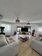 Lloguer Pis a Ensanche-Diputación. Alquiler de excelente vivienda reformada zona benalúa de 4 dormi