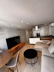 Lloguer Loft a Ensanche-Diputación. Alquiler de estupenda vivienda con reforma a estrenar de 1 dormi