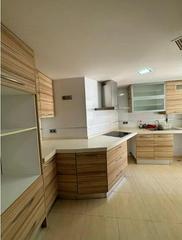 Affitto Appartamento in Benalúa. Alquiler de vivienda reformada zona alipark de 3 dormitorios con