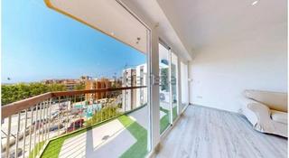 Pis a Centro. Venta de excelente vivienda con reforma integral y vistas al mar
