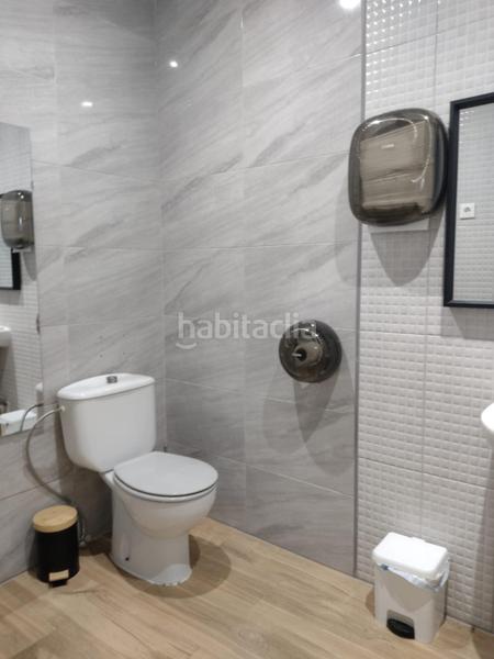 Foto a0891d43-4957-45f5-af5b-86ed3bd68450. Pas-de-porte local commercial dans Barrio del Centro Alicante