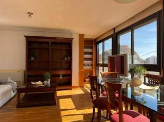 Rent Flat in Mercado. Alquiler de excelente vivienda zona mercado con vistas al mar y