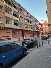 Etagenwohnung in Altozano - Conde Lumiares. Estupendo piso con garaje y trastero en calle gadea
