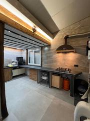 Chalet à Monforte del Cid. Chalet independiente en urbanización privada