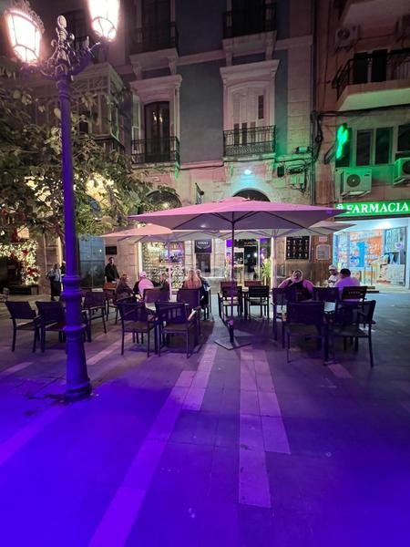 Foto 6c714f57-b90a-4aec-bac2-fc9a35543d18. Traspaso local comercial traspaso local comercial en el centro tradicional con salida de humos en Alicante