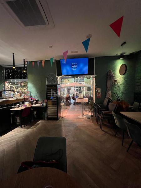 Foto b9e44c7b-89b9-4f7f-9579-b38565ffc092. Traspaso local comercial traspaso local comercial en el centro tradicional con salida de humos en Alicante