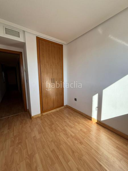 Foto 7c9d7ec8-656b-4f84-83e7-50c90239ee3f. Alquiler piso alquiler de excelente vivienda de 4 dormitorios zona centro en Alicante