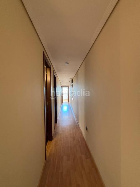Foto b807b5c5-044f-4b03-9ff3-74645af091d6. Alquiler piso alquiler de excelente vivienda de 4 dormitorios zona centro en Alicante