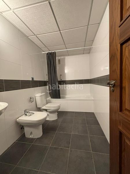 Foto e94c87f9-2787-40cd-95aa-93bc42228fe4. Alquiler piso alquiler de excelente vivienda de 4 dormitorios zona centro en Alicante