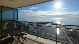 Affitto Appartamento in Campello Playa. Alquiler de excelente vivienda con vistas espectaculares al mar
