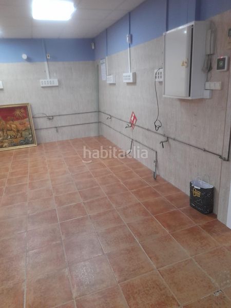 Foto db858626-b72b-44a3-896b-e554cc1dd4e1. Local comercial a Alfafara