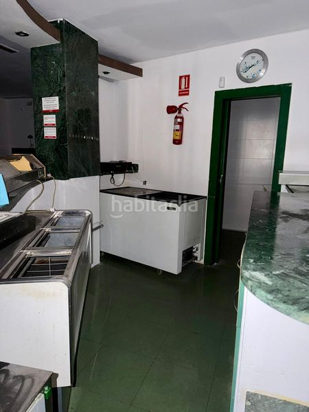 Foto fb065f0d-8a5a-4609-ae7c-e00befcfca72. Local comercial a Ensanche-Diputación Alicante