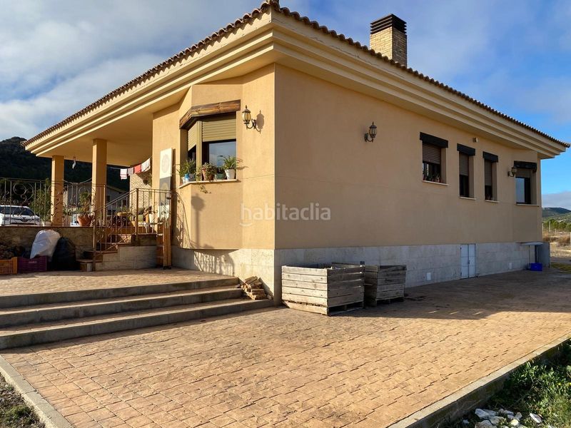 Foto c2040f51-9e32-48bb-88bc-afddd8d017b6. Xalet amb calefacció a Yecla