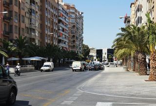 Traspàs Local Comercial a Ensanche-Diputación. Traspaso de negocio de peluquería en funcionamiento  excelente o