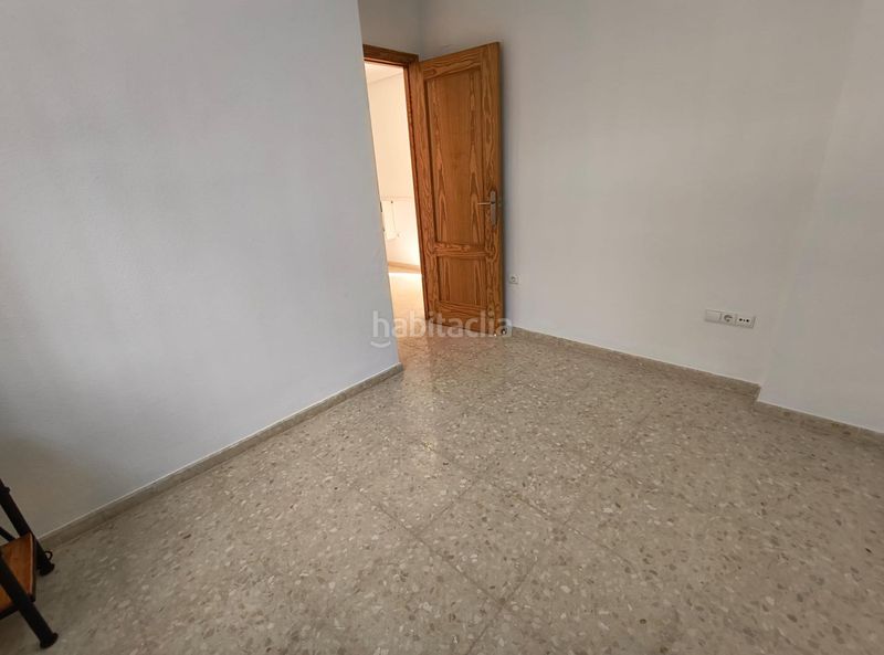 Foto 273f78a2-f3b4-4e70-ae19-537043fac8ff. Apartament amb aparcament piscina a Los Arenales del Sol Elche / Elx