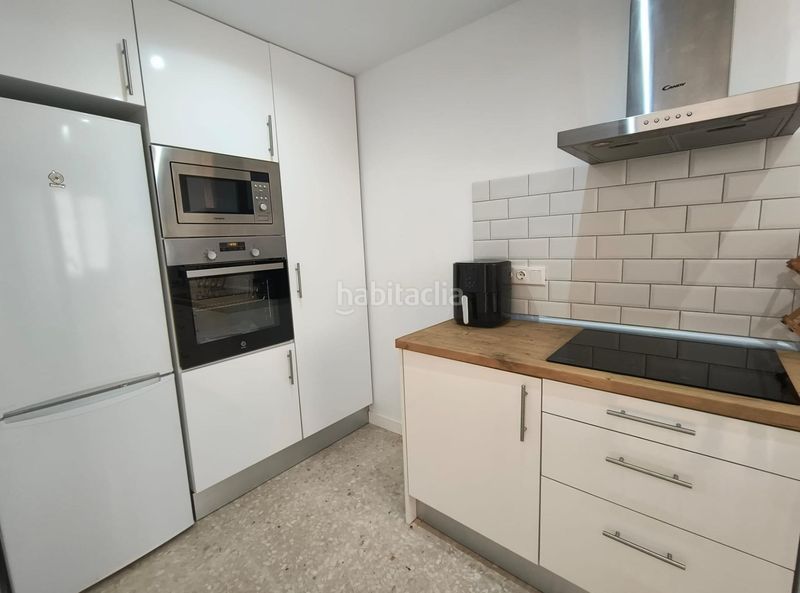 Foto 69353f96-ca94-4e50-b5e7-6995b6a368b1. Apartament amb aparcament piscina a Los Arenales del Sol Elche / Elx