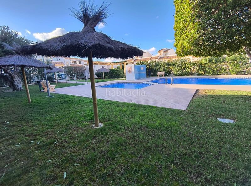 Foto f2cbb7e5-69d4-4597-8c9b-1dec01815b5e. Casa amb piscina a Monte y Mar Santa Pola
