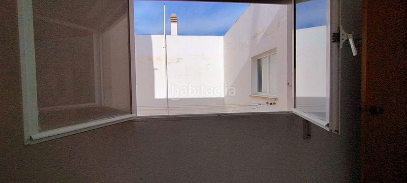 Foto 789b6c5d-b662-4aa6-91d5-7b0f79b63437. Àtic amb aparcament a Campello Playa Campello (el)
