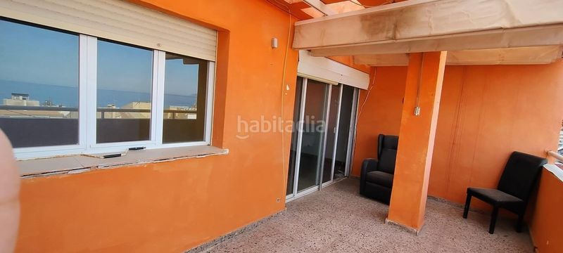 Foto e61cef95-ae02-48b2-87b3-499626cbb5b1. Àtic amb aparcament a Campello Playa Campello (el)