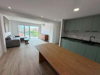 Miete Etagenwohnung in Goteta. Alquiler de excelente vivienda con reforma y muebles a estrenar