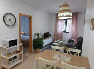 Rent Ground floor in Campello Pueblo. Alquiler temporal de vivienda de 2 dormitorios zona campello