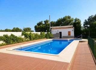 Location Chalet à Cabo de las Huertas. Alquiler de estupendo chalet independiente zona albufereta con p