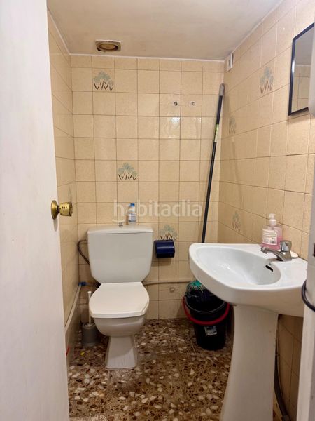 Foto 56902e70-cdf5-48b4-be09-758fe4a5e544. Lloguer local comercial a Barrio del Centro Alicante
