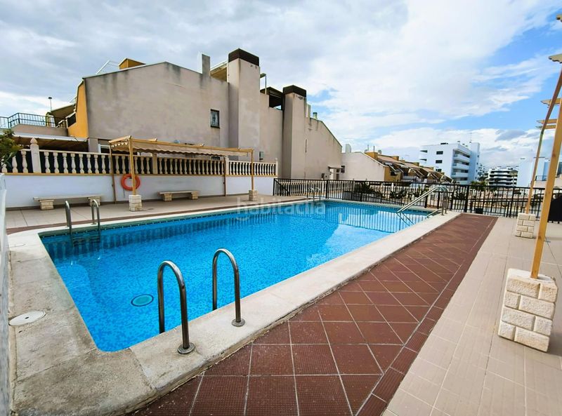 Foto 85e79e4b-e423-4f00-8fd4-6aa16fd9fc23. Casa amb aparcament piscina a Los Arenales del Sol Elche / Elx