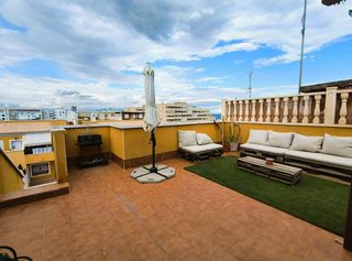 Casa a Los Arenales del Sol. Venta de exclusivo bungalow ático con espectacular terraza