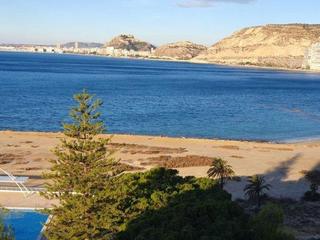 Pis  Avenida costa blanca. Se vende piso en primera lnea de mar alicante