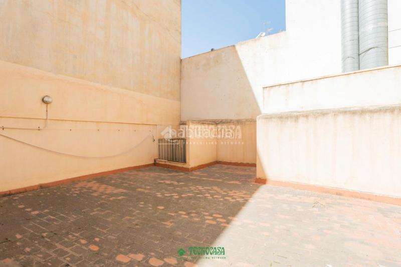 Foto b3966d5e-0da0-4537-8d16-6122a37df661. Locale commerciale in Plaza de Toros - Santa Rita Almería