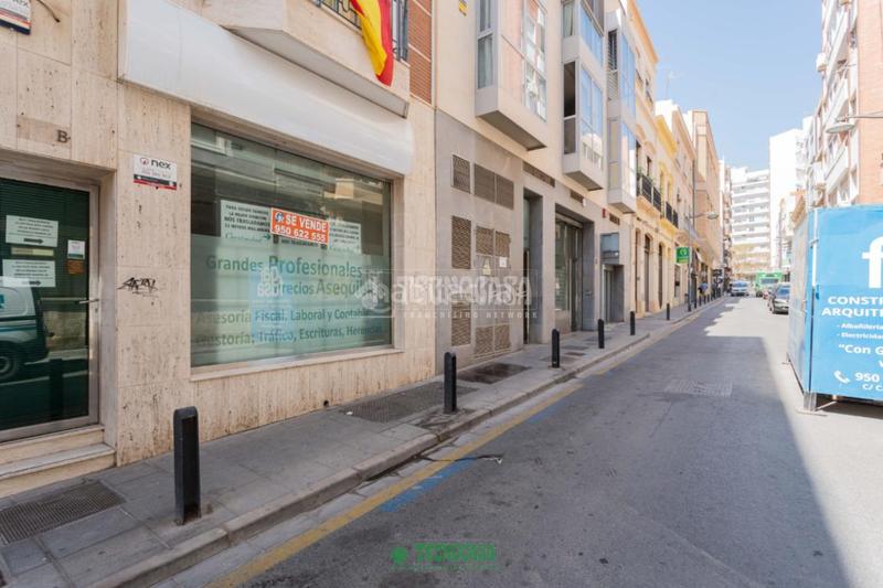 Foto e4fa76dc-b831-4d5b-bdf9-dd86fdd90b21. Locale commerciale in Plaza de Toros - Santa Rita Almería