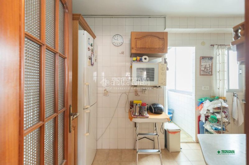 Foto 1452f47c-041b-4c3e-ab29-a7e7f8b388a8. Pis amb calefacció aparcament a Plaza de Toros - Santa Rita Almería