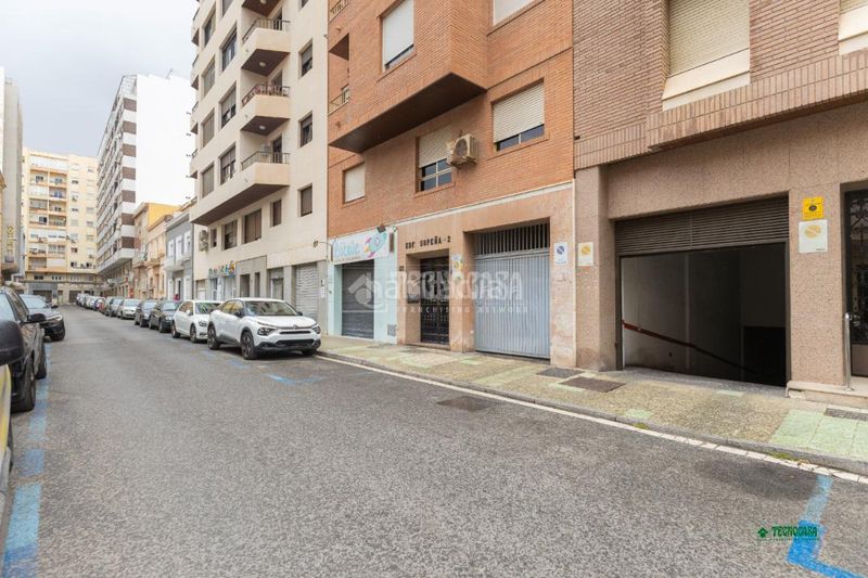 Foto f90d0a17-b2eb-40b1-819b-aa1e7a9e4b8c. Pis amb calefacció aparcament a Plaza de Toros - Santa Rita Almería