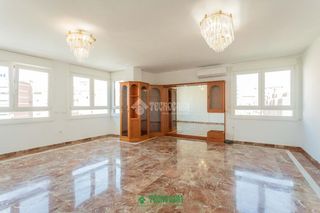 Pis  Pl. guardia civil. Piso en venta en almería