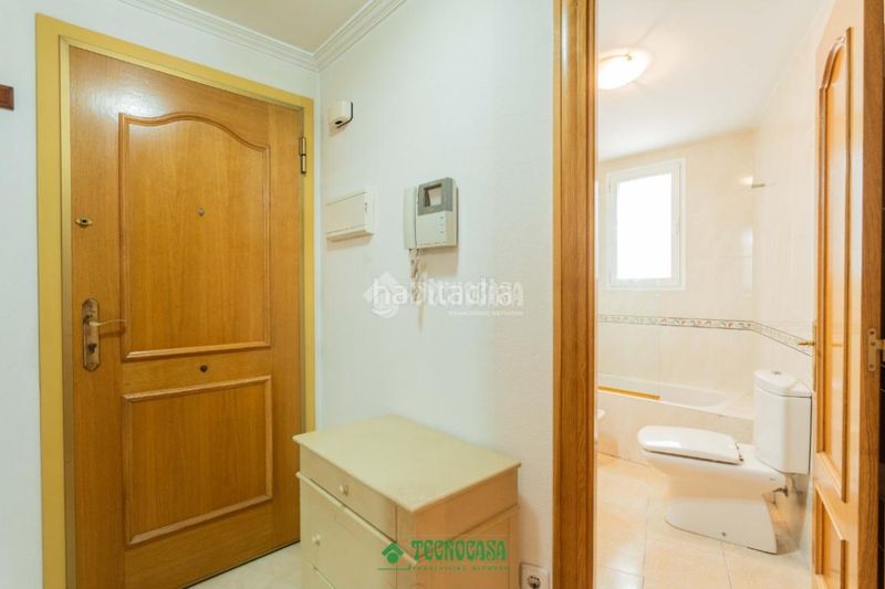 Foto 33dfcac8-5023-430a-a7d3-6d4eddd60c91. Piso  en venta en Plaza de Toros - Santa Rita Almería