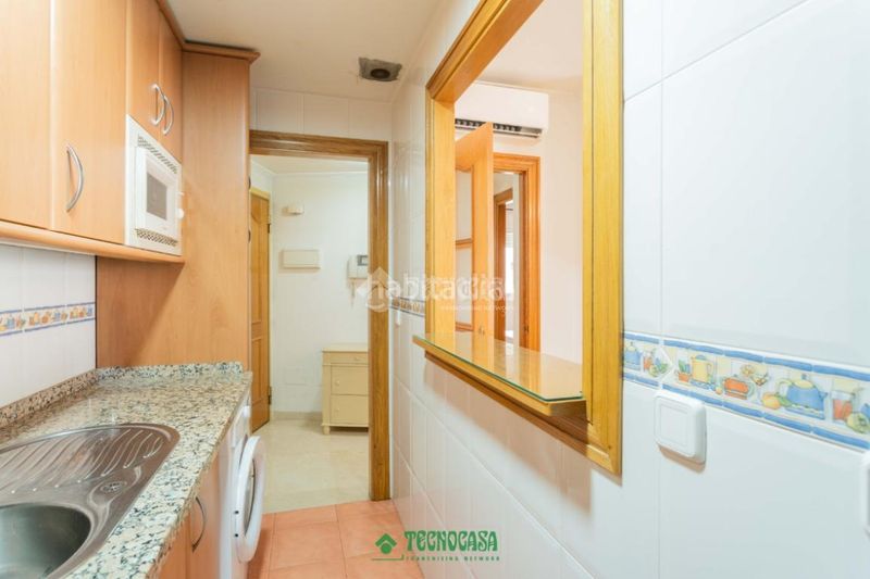 Foto 888a3643-5825-406a-b00a-b83feb4421d5. Piso  en venta en Plaza de Toros - Santa Rita Almería