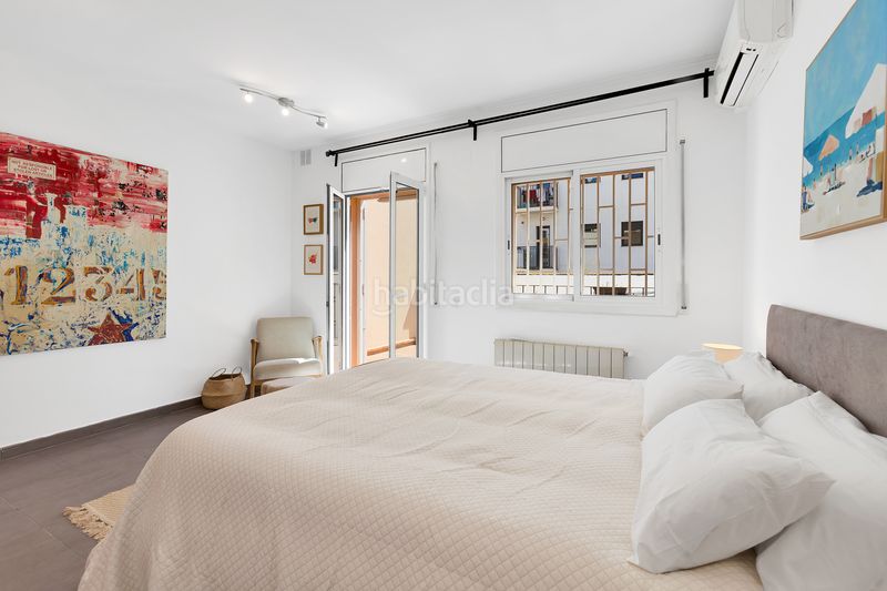 Foto d9614944-54d9-4491-a2d6-f956e1f3b755. Casa adossada amb calefacció a Poblenou Barcelona