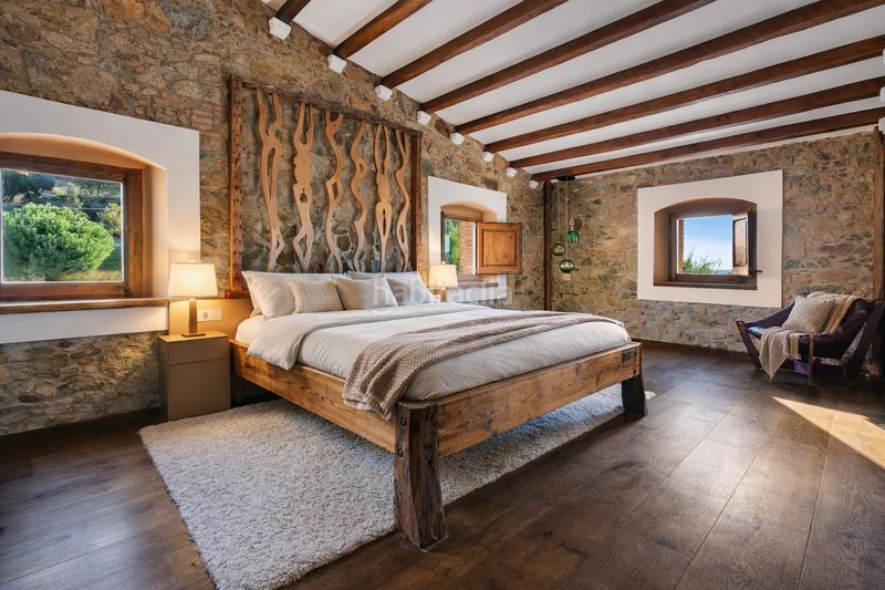 Foto a281d48b-f22d-4c34-a770-97e4667ca82c. Casa en Alella