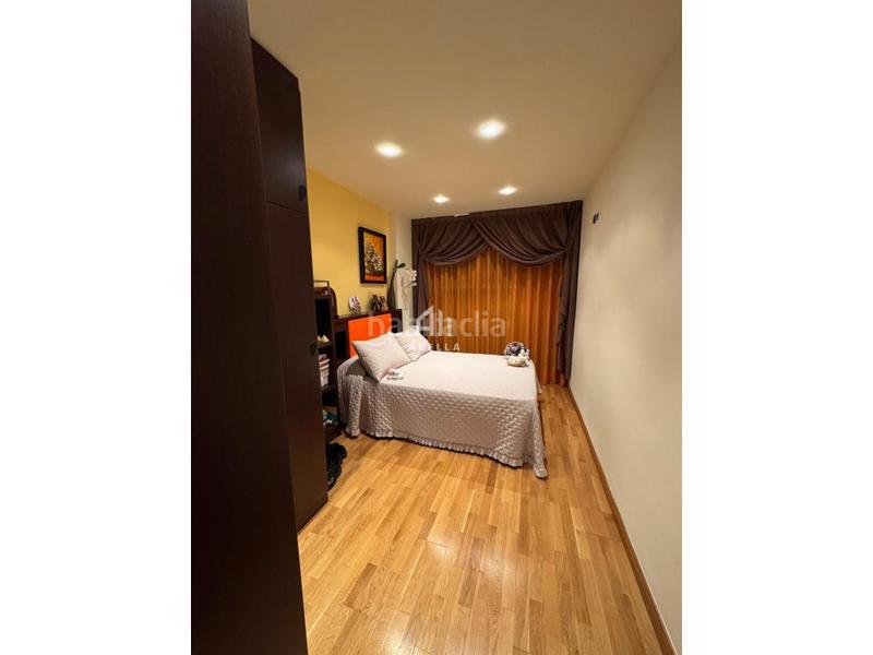 Foto 854574f4-bfcf-46db-974e-69ce128f7992. Casa adossada amb aparcament a Ciutat Jardí Lleida