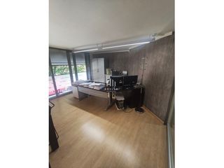 Lloguer Oficina a Príncep de Viana-Clot-Xalets Humbert Torres. Tu próxima sede o el proyecto de tu vida! oficina premium de 5 d