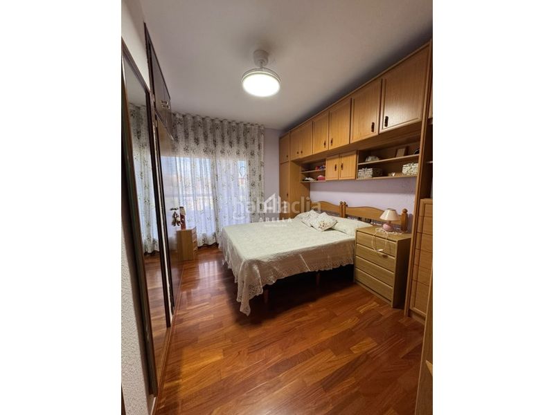Foto 49939b71-11fa-43b3-ae9a-a8939ef67bf8. Casa amb aparcament a Rosselló