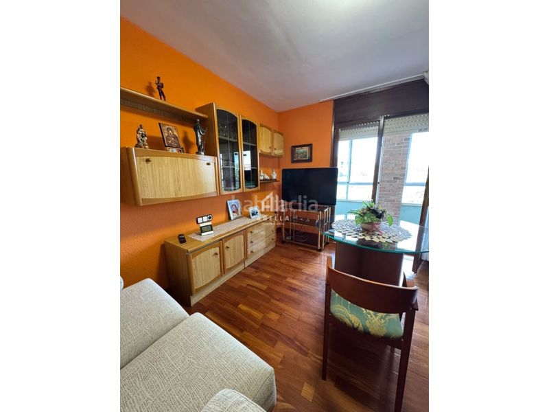 Foto d07f9935-5cf7-457b-aeb7-d67c01f4cd70. Casa amb aparcament a Rosselló