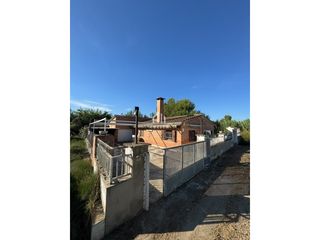 House in Vilanova de la Barca. Finca exclusiva de 4.000m con vivienda legalizada en vilanova de