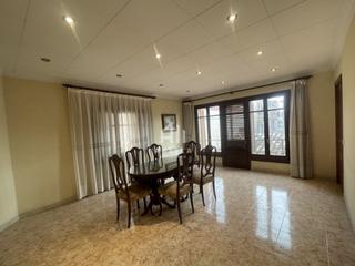 Maison à Albatàrrec. Tu nuevo hogar en albatàrrec te está esperando!