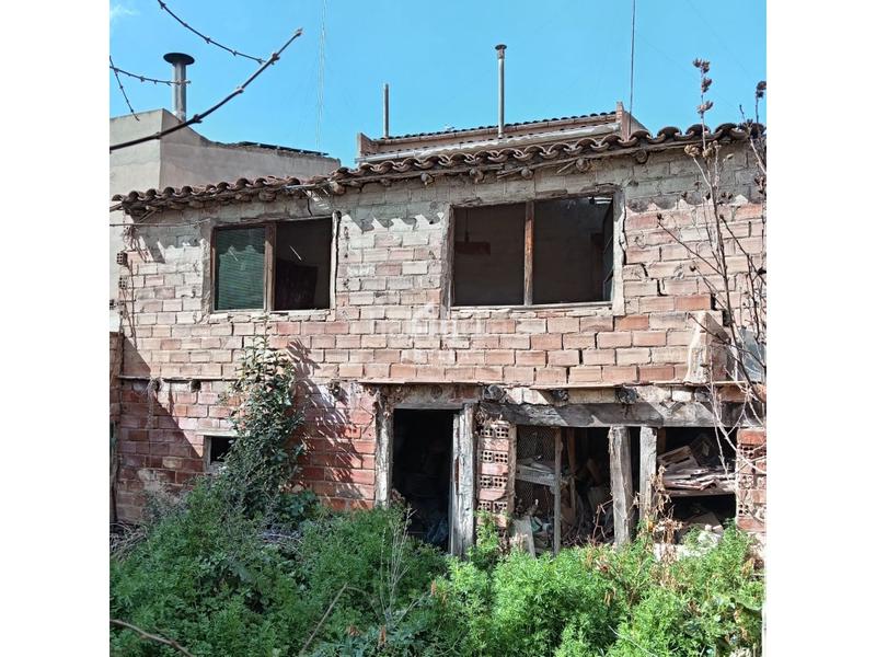 Foto a44a8ac5-c260-4a6a-b01d-9e1f7c7de804. Casa oportunidad exclusiva! casa con patio y potencial ilimitado a tu alcance! en Lleida